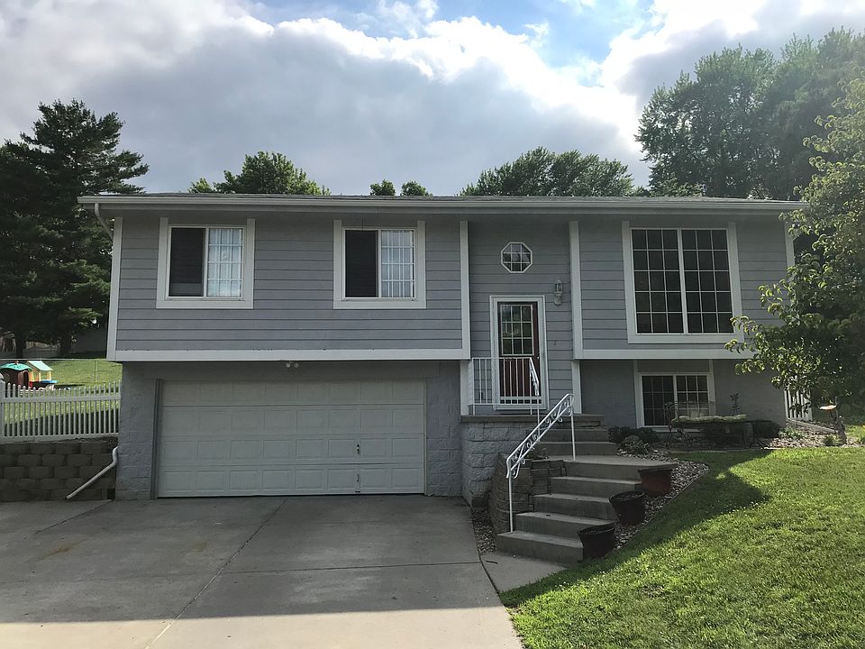 1st image of 7712 S 76th Ave