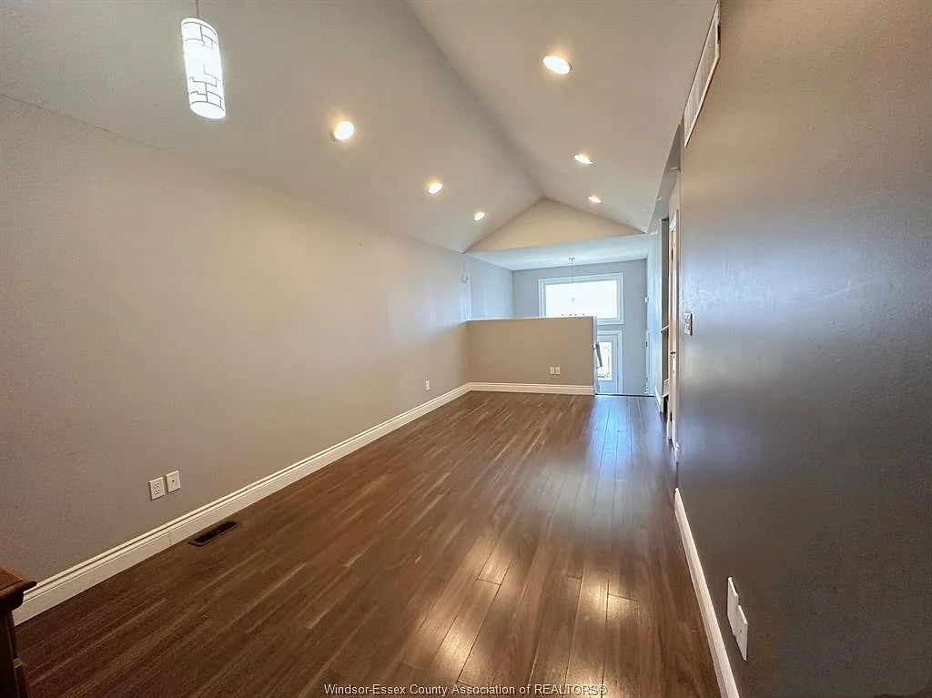 3 bed, $2,150 — Photo 4