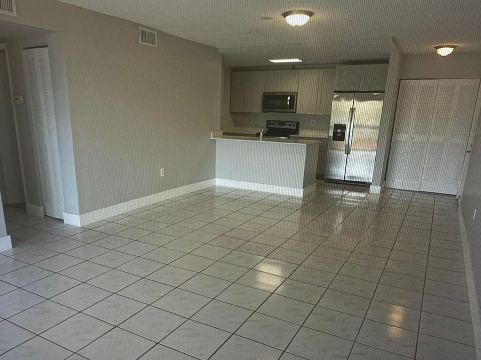 2nd image of 8873 Fontainebleau Blvd #204-B
