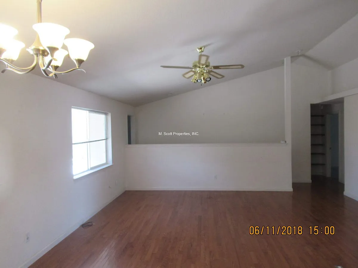 Building Photo - 962 Sunup Ct