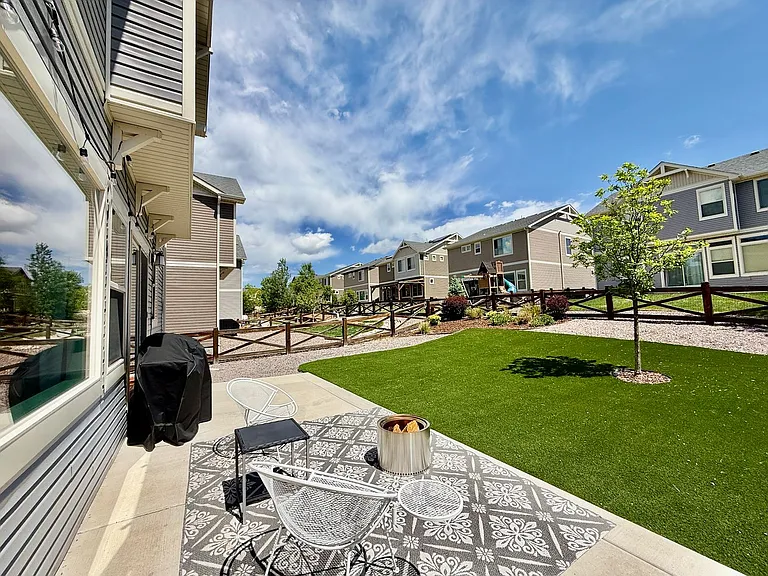 6828 Mineral Belt Dr — Photo 26