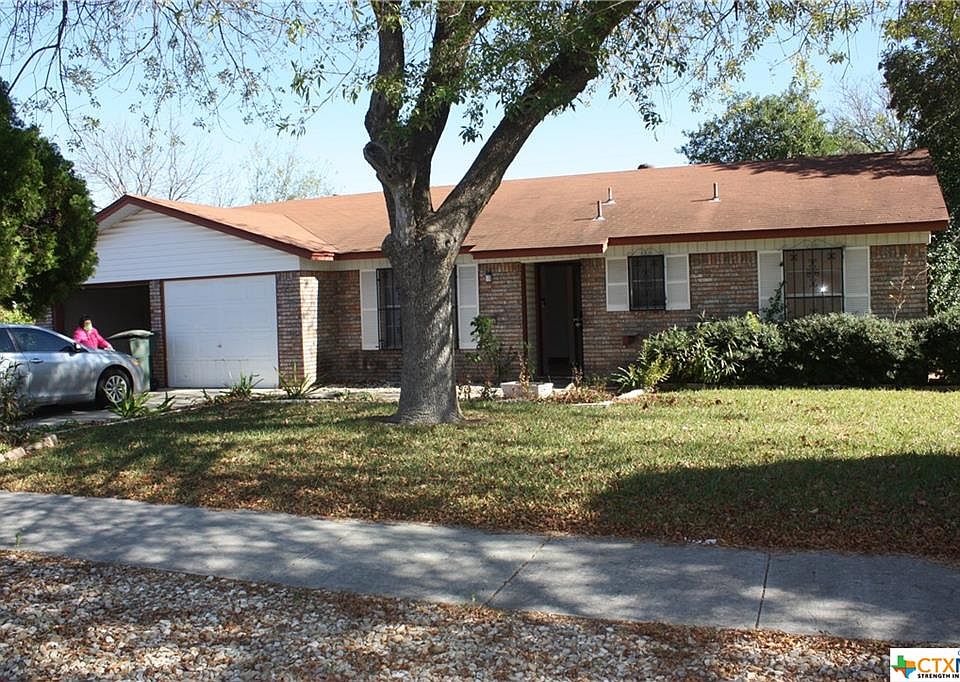 1st image of 1806 Sycamore Dr