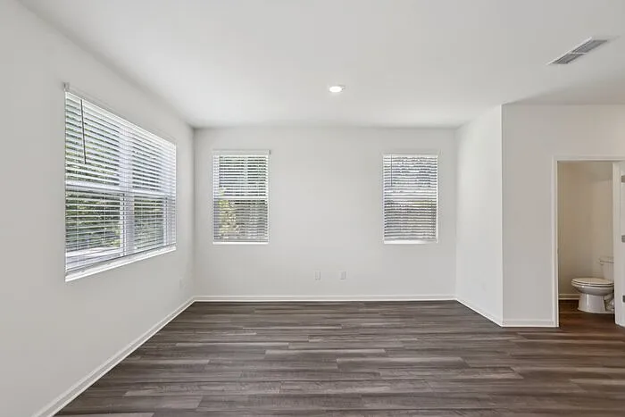 2518 Coventry St — Photo 4