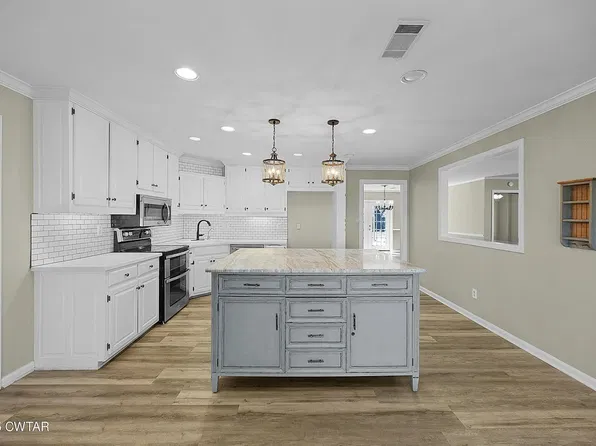 1086 Ashport Rd, Jackson, TN 38305