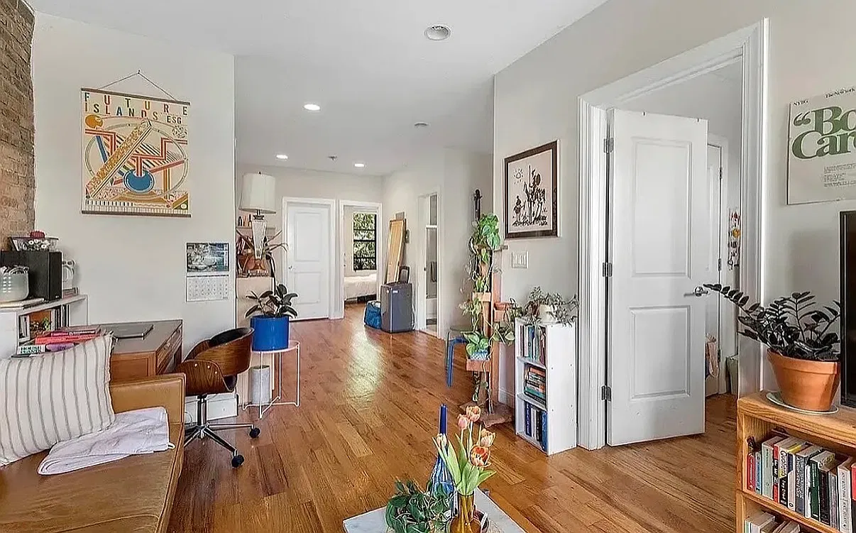 887 Lafayette Avenue — Photo 4