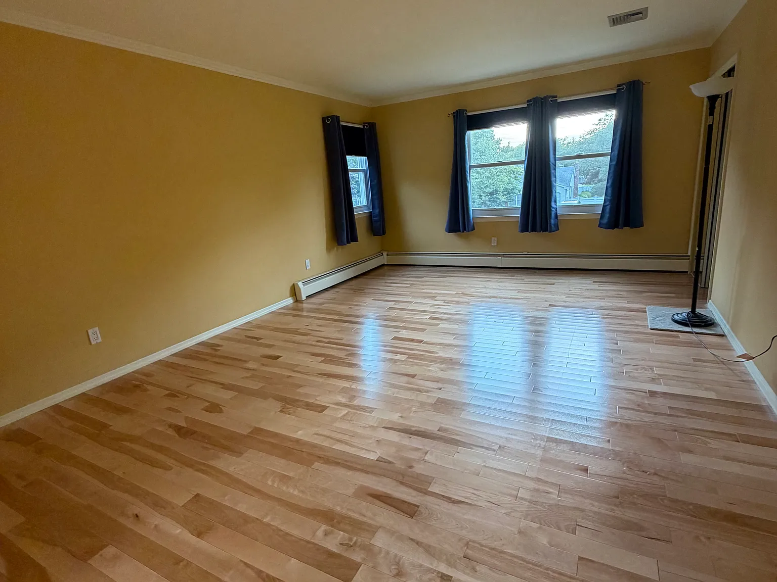 4 bed, 2492 sqft, $5,500 — Photo 4