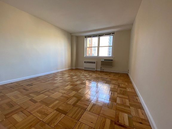 3rd image of 201 E 19th St APT 12B