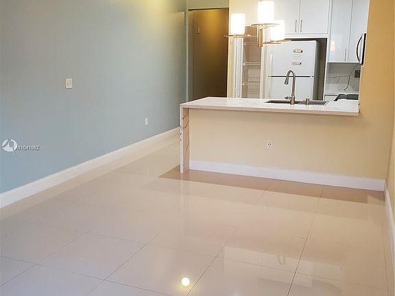 4th image of 17620 NW 73rd Ave APT 206-17