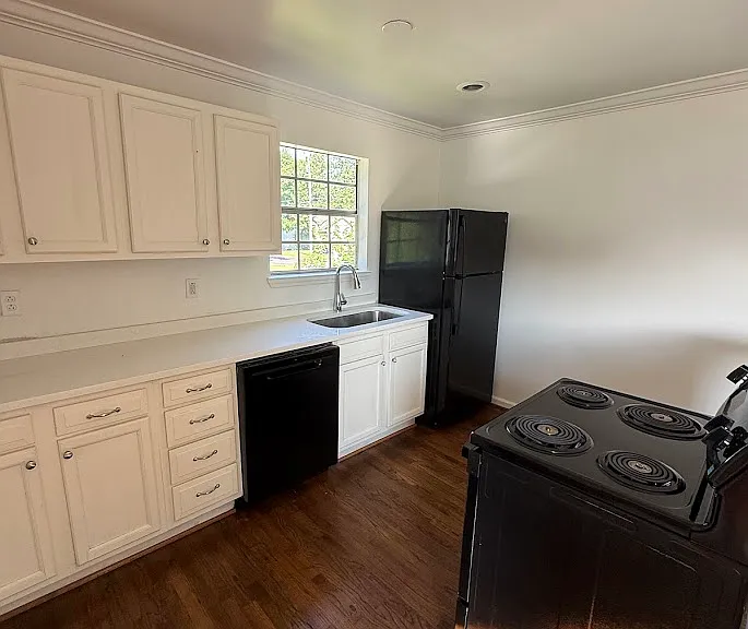 5175 Cornell Dr — Photo 7
