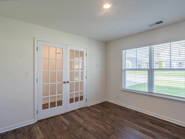 2915 Southbridge Rd — Photo 5