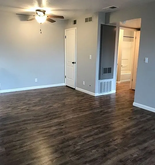Northpoint II Apartments — Photo 4