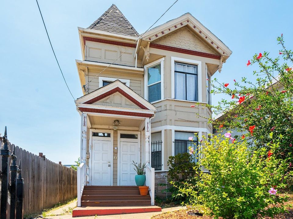 1st image of 2131 E 17th St #2131