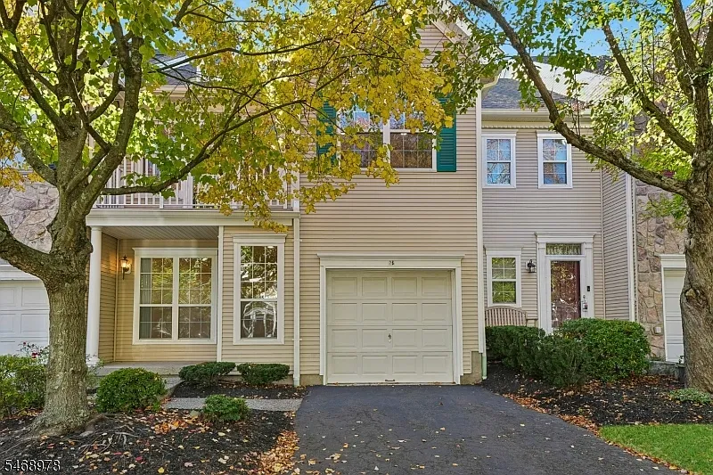 26 Mayflower Dr
