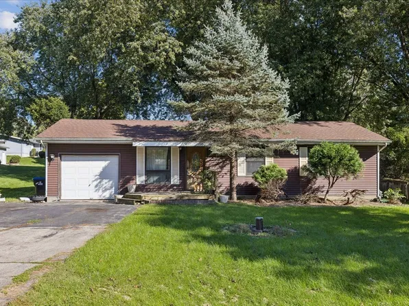 2514 S Maplewood Dr, Wonder Lake, IL 60097