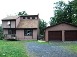 134 Hemlock Ter S, Greentown, PA 18426