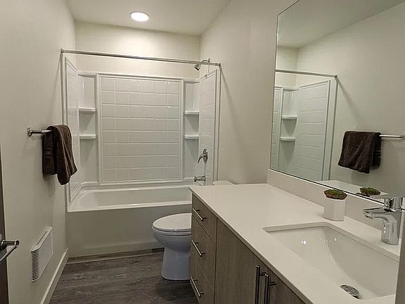 5th image of 1844 S King St Unit 1