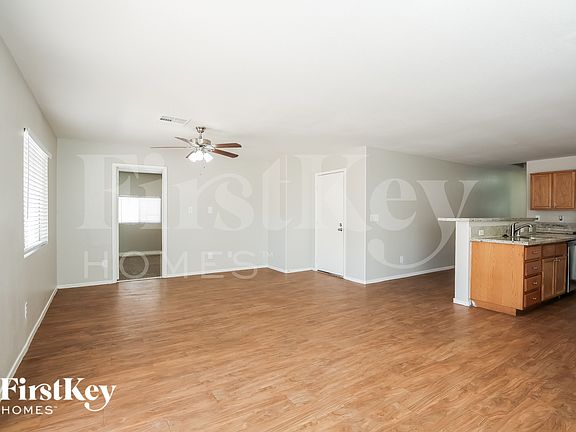 5th image of 4941 Drifting Pebble St