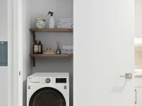 5 Stuyvesant Place image 7 of 10