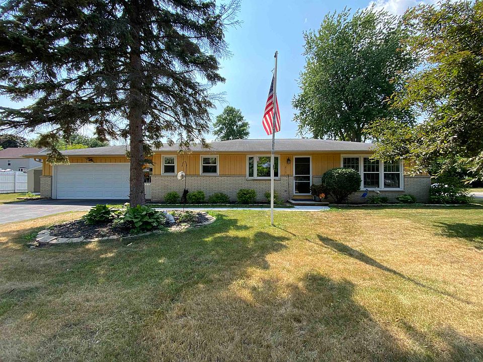 215 Jones Ave, Oconto, WI 54153 Zillow