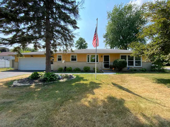 215 Jones Ave, Oconto, WI 54153