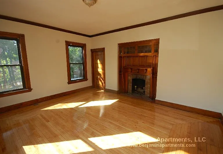 31 Quint Ave #2 — Photo 2