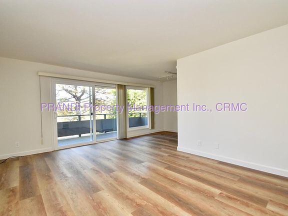 3rd image of 17 Shelley Dr #3