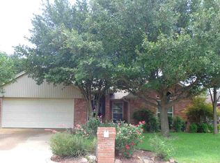 2804 Comanche Trl, Woodway, TX 76712