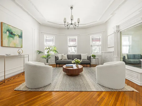 706 E 18th St, Brooklyn, NY 11230