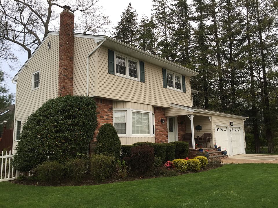 Welcome to 1662 Cornelius Av