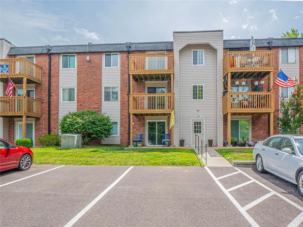 2741 Westphalia Ct APT D, Saint Louis, MO 63129