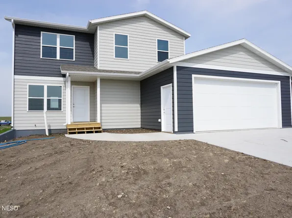 129 26th St NW, Watertown, SD 57201