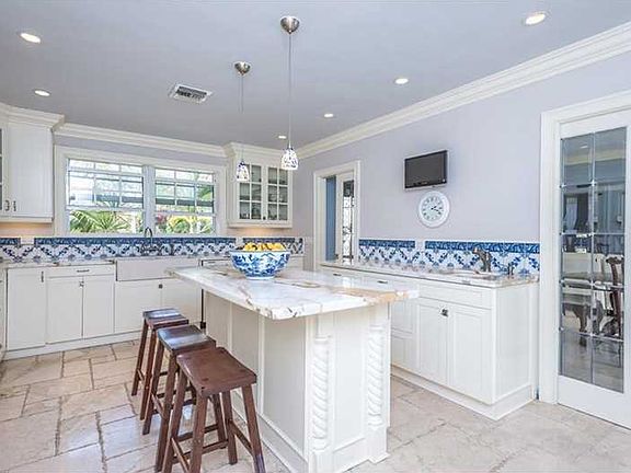 5th image of 6260 SW 144th St