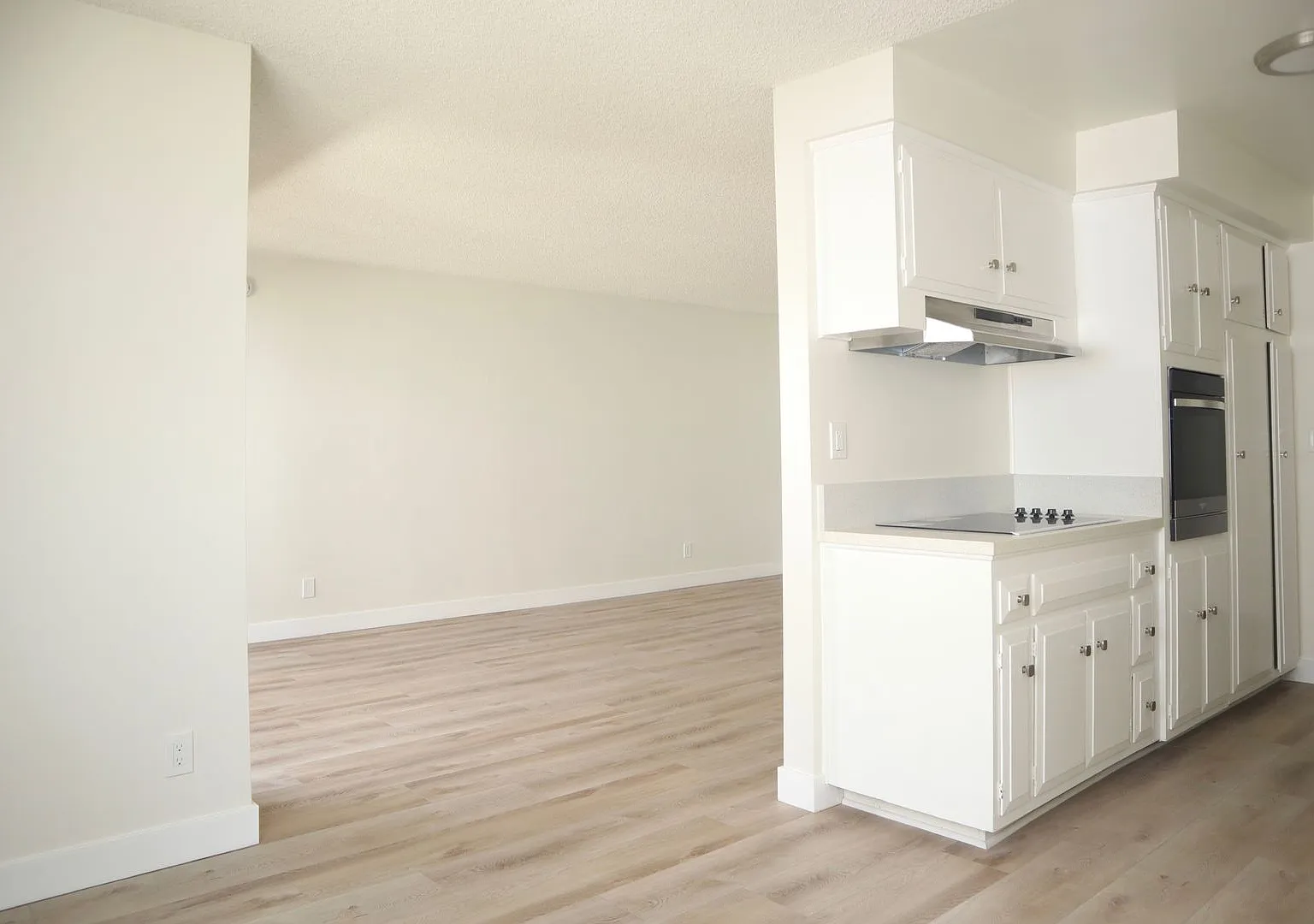 1740 Harvard Towers — Photo 1