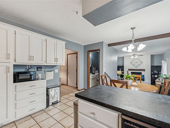 4th image of 114-116 Hemlock Dr