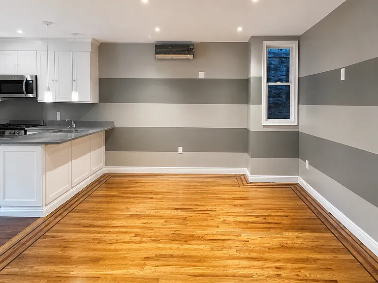1319 Balcom Ave #2 — Photo 2