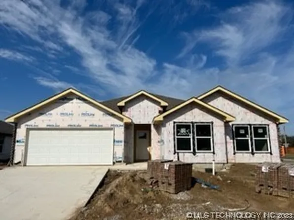 2805 Spring Creek Ln, Claremore, OK 74017