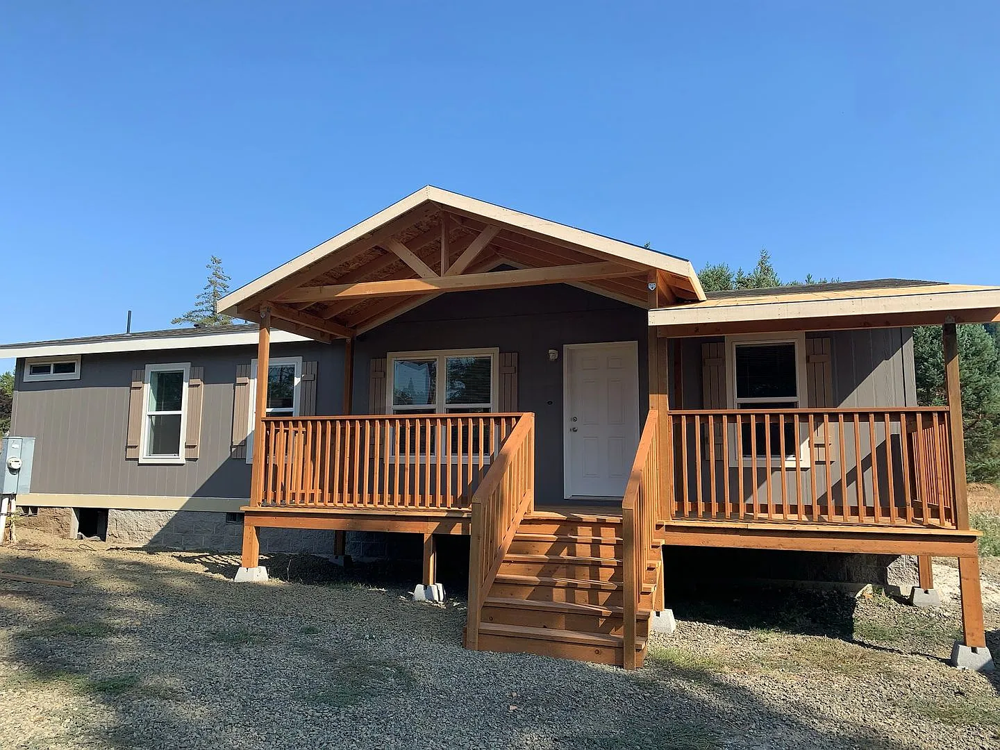 New, Luxury Home in a Rural Location of Philomath — Photo 1