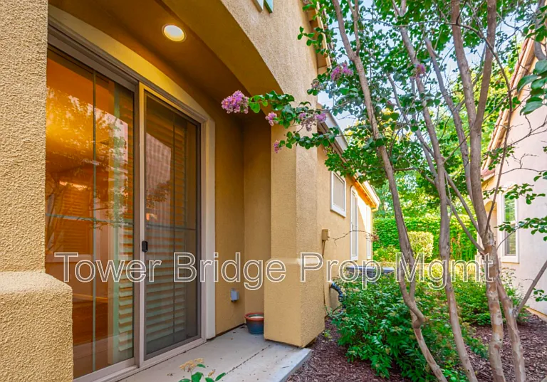 1457 Marseille Ln — Photo 25