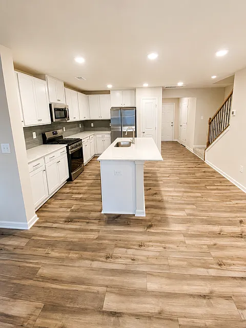 3 bed, 1485 sqft, $1,825 — Photo 4