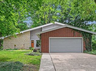 1 Meadow Ln, Nappanee, IN 46550