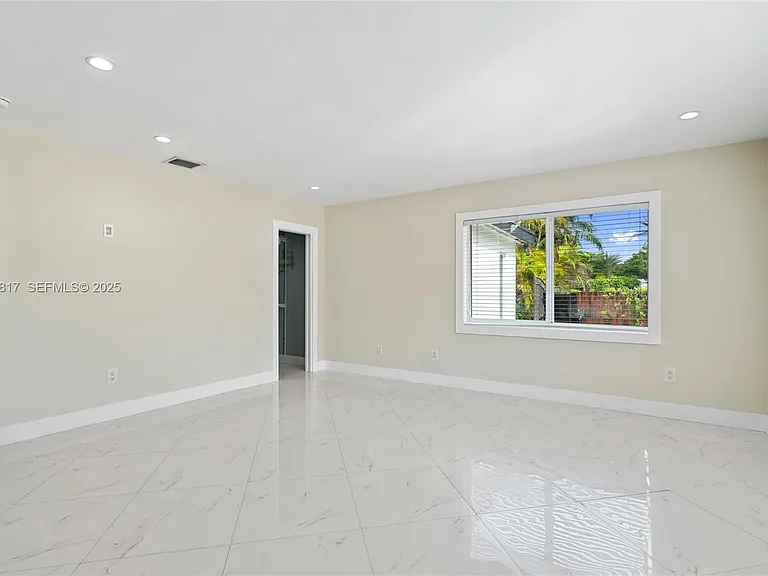 13611 SW 77th St — Photo 25