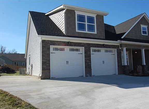 2nd image of 8876 Sunridge Dr