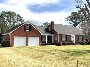 215 Worth Guard Rd, Coinjock, NC 27923