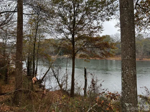 156 Lookout Dam Rd, Statesville, NC 28625