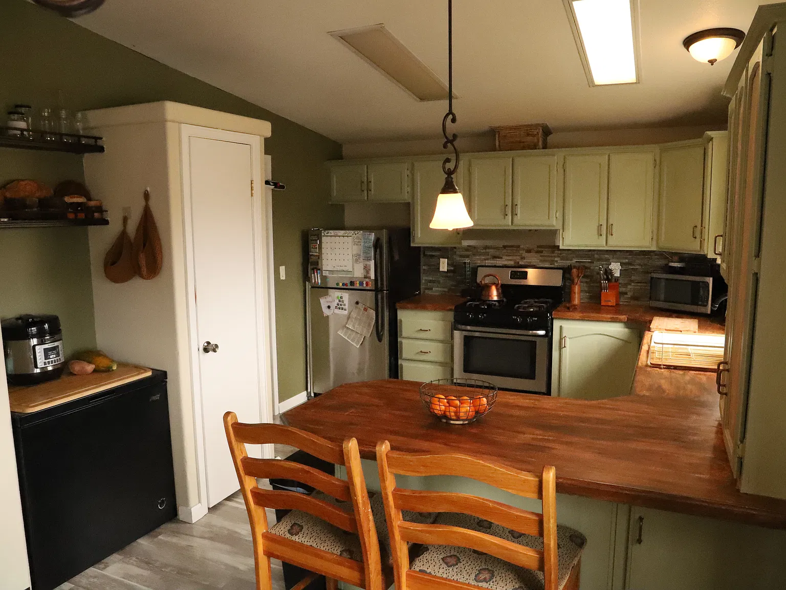3 bed, 1328 sqft, $2,800 — Photo 4