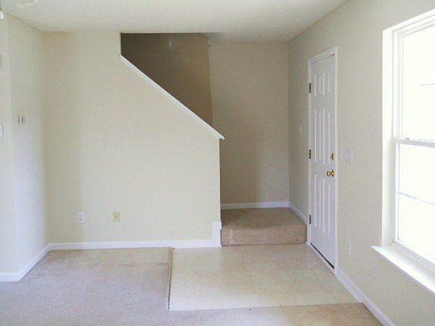 1st image of 3611 Thornwood Dr