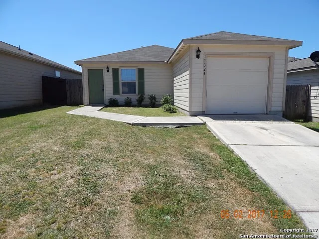 2 bed, 1.0 bath, 851 sqft, $1,195 — Photo 1