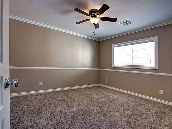 4th image of 715 Shadwell St