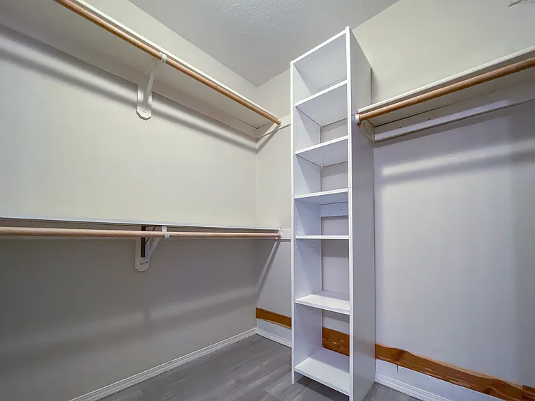 4682 Winthrop Ct — Photo 22