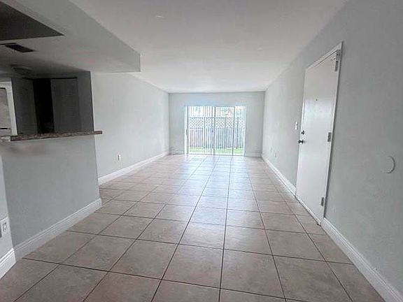 4th image of 50200 NW 79th Ave #104NW